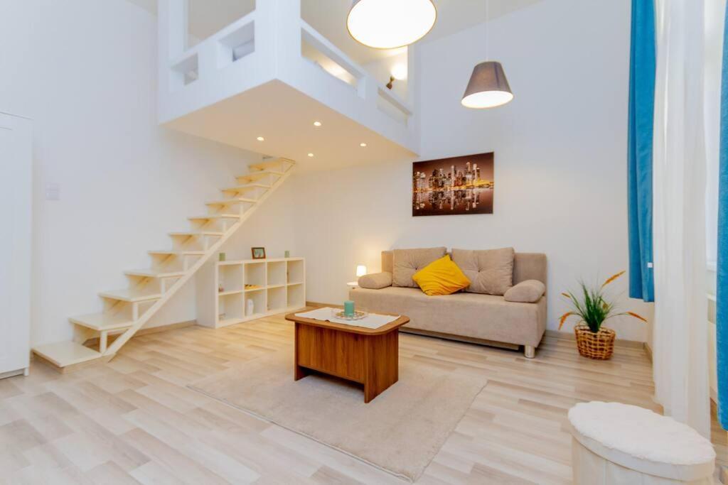 ブダペストCozy Nest By The Andrassy Avenueアパートメント エクステリア 写真